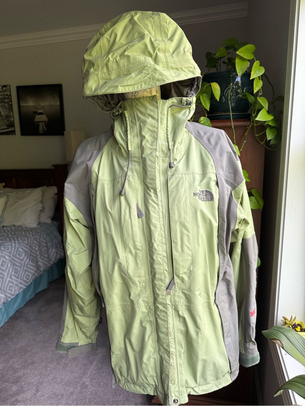 The North Face Summit Series Vintage GORE-TEX XCR Waterproof Women’s M